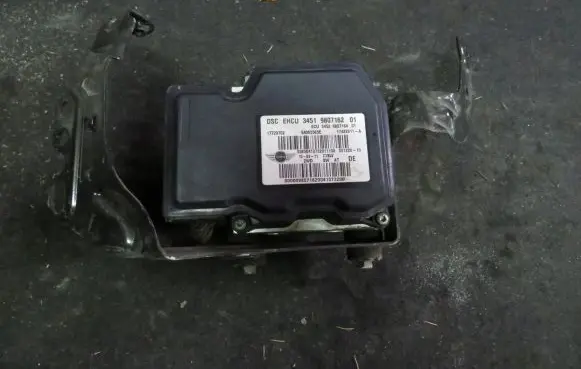 Mini Cooper Countryman R60 ABS Pump 9807162
