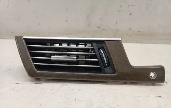 Mercedes-Benz E W212 Dashboard side air vent grill/cover trim A2126800571