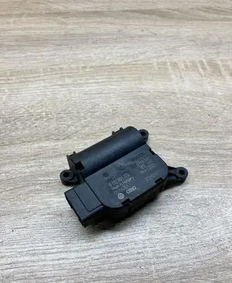 Volkswagen Tiguan Air flap motor/actuator 3C0907511 0132801370