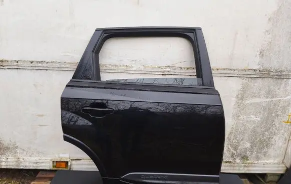Rear door