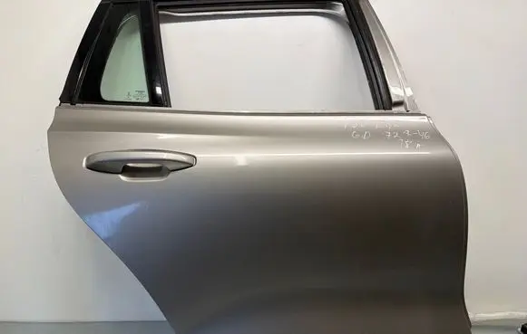 Volvo V60 Rear door 