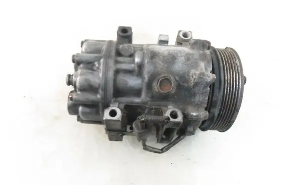 Volvo V50 Air conditioning (A/C) compressor (pump) 3M5H19D629HC