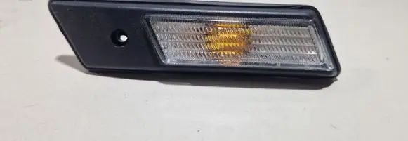 BMW 5 E34 Front fender indicator light