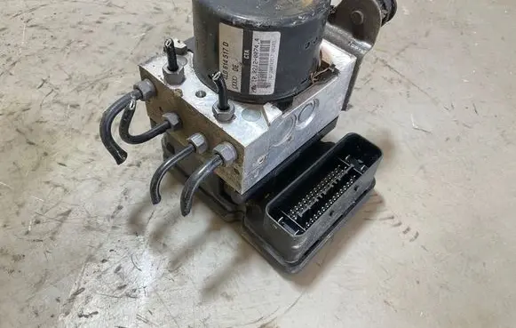 Audi Q7 4L ABS Pump 4L0614517D 10021200744