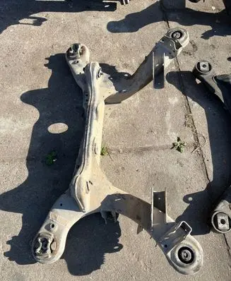 Mercedes-Benz E W211 Rear subframe 13922893