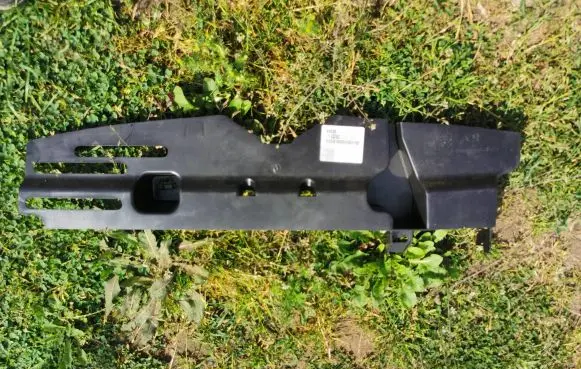Citroen C4 II Picasso Intercooler air guide/duct channel 9806368480