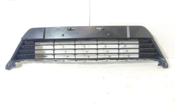 Toyota Auris E180 Front bumper lower grill 5311202390