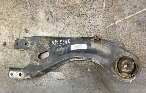 Rear upper control arm/wishbone