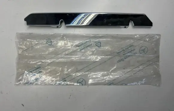 Mercedes-Benz SL R107 Front grill 1078880421