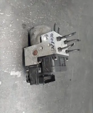 Volkswagen PASSAT B5.5 ABS Pump 8E0614111 0265216411 0273004132