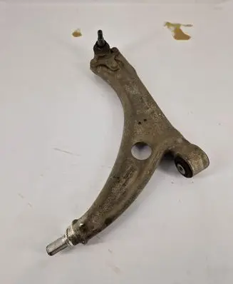 Audi Q3 8U Front lower control arm/wishbone 3C0153D