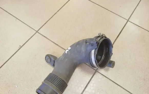 Audi A8 S8 D4 4H Air intake hose/pipe 4H0129609K
