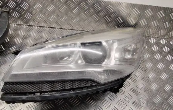 Ford Kuga II Headlight/headlamp CV4413D155AH