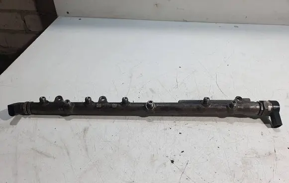 BMW 5 E60 E61 Fuel main line pipe 0445216023