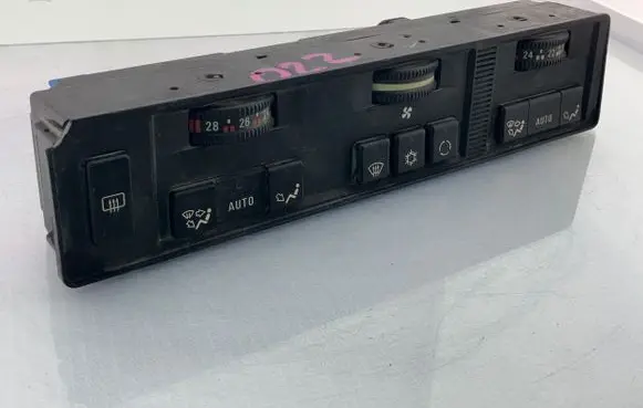 BMW 7 E32 Climate control unit 9420346002 1390810