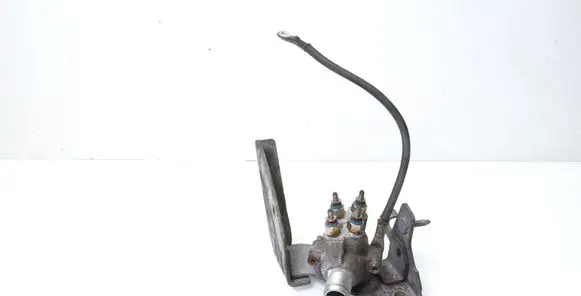 Mercedes-Benz A W176 Other engine bay part 110731483R A6071500273