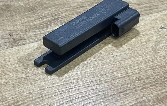 Jaguar F-Pace Keyless system antenna AH4215K603AA 5E08X0127
