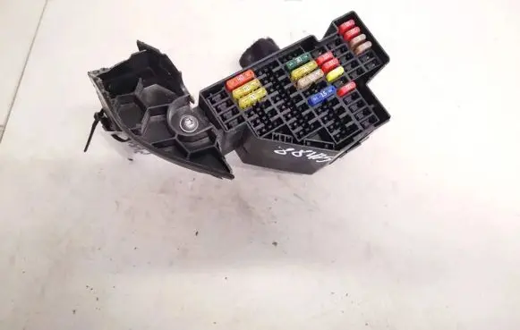 Volkswagen Golf VI Fuse box set