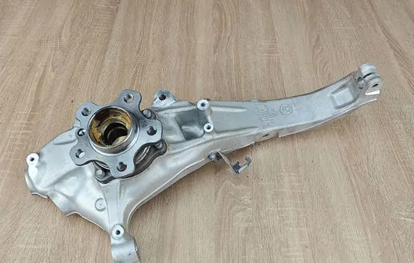 BMW X6 G06 Front wheel hub spindle knuckle 6876656