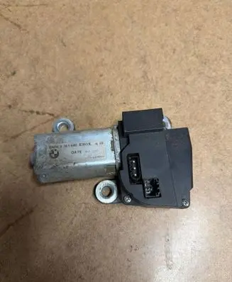 BMW 5 E39 Rear window wiper motor 8361640 9030162