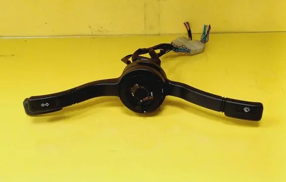 Wiper turn signal indicator stalk/switch