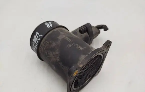 Nissan Almera Tino Mass air flow meter 226807J600