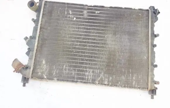 Renault Laguna I Coolant radiator 753879c