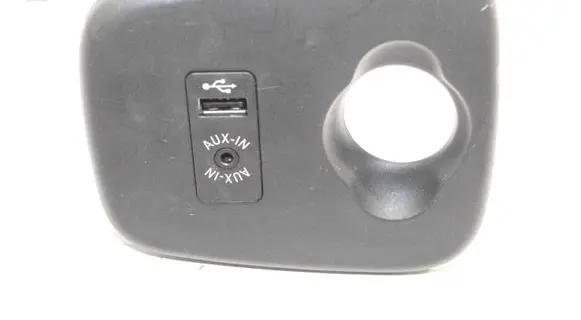 Mini One - Cooper F56 F55 AUX in-socket connector 9270579