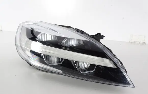 Volvo V40 Headlight/headlamp 32228484