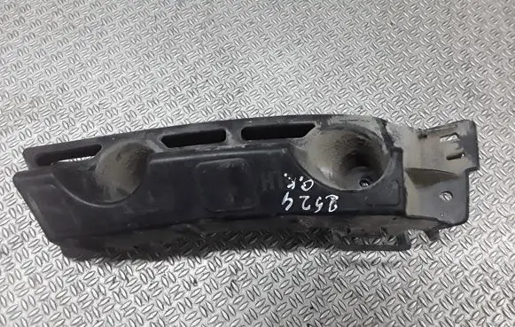Chevrolet Cruze Bumper support mounting bracket corner 