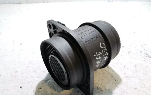Volkswagen Jetta V Mass air flow meter 0281002531