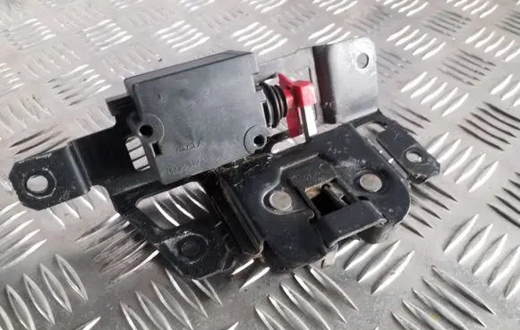 BMW X3 E83 Tailgate/trunk/boot lock/catch/latch 7201561