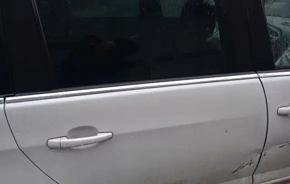 Peugeot 5008 Sliding door window/glass 