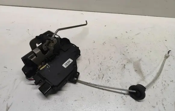 Audi A4 S4 B6 8E 8H Front door lock 8E1837016C PA66304GF
