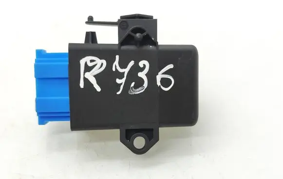 Volkswagen Transporter - Caravelle T6 Seat heating relay 5K0959772A