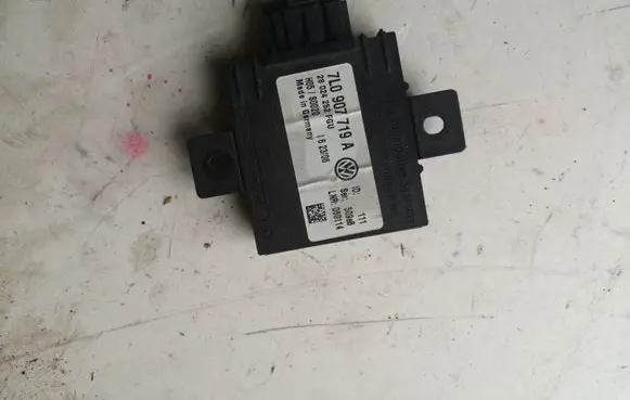 Volkswagen Touareg I Alarm control unit/module 7L0907719A