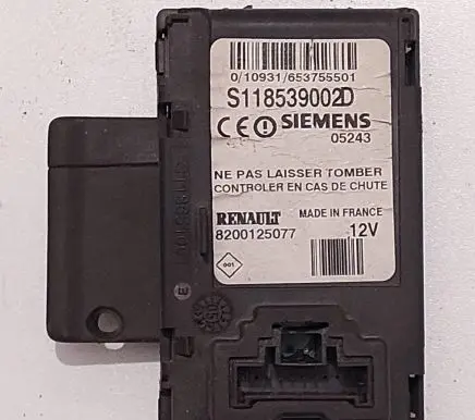 Renault Scenic II - Grand scenic II Ignition lock S118539002D 8200125077 S118651001