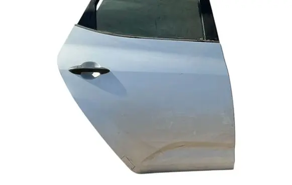 KIA Venga Rear door 