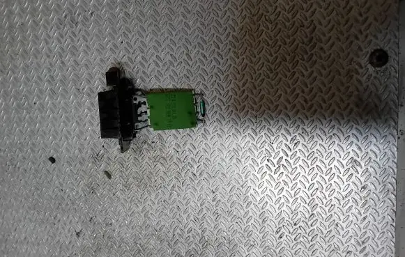 Peugeot Partner Heater blower motor/fan resistor A51004000 3R111R51R69K