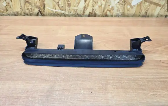 Volvo V70 Third/center stoplight 30763884 16511110