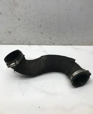 Audi A5 8T 8F Intercooler hose/pipe 8K0145709E