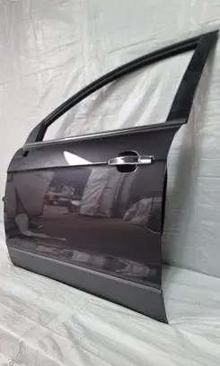Chevrolet Captiva Front door 
