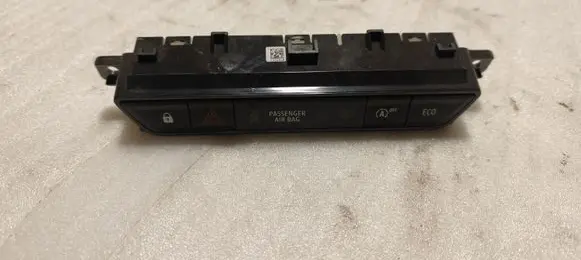 Dacia Sandero III Hazard light switch 283E85816R