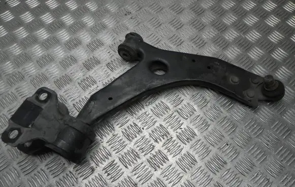 Ford Focus Rear control arm BV613C339AAA VD21175