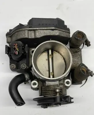 Audi A6 S6 C5 4B Throttle valve 058133063M