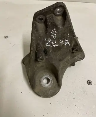 Audi A6 S6 C6 4F Gearbox mounting bracket 4F0399113B