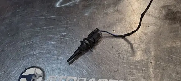 BMW 5 E39 Outside/external air temperature sensor 6905050