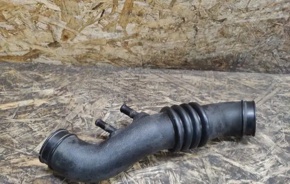 Nissan 240ZX, 280ZX, 300ZX Air intake hose/pipe