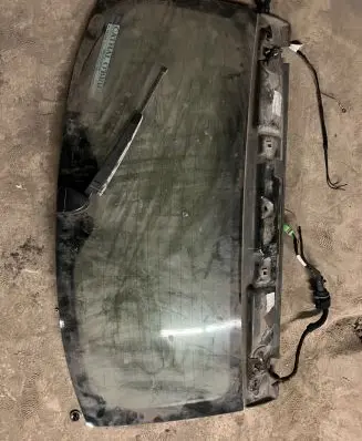 Volkswagen Touareg I Rear windscreen/windshield window 7L6035570C