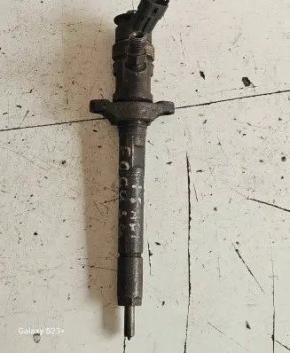 Ford Focus Fuel injector 0445110353